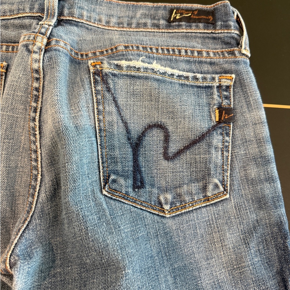 Citizens of Humanity Cropped Denim Jeans with Signature Stitching